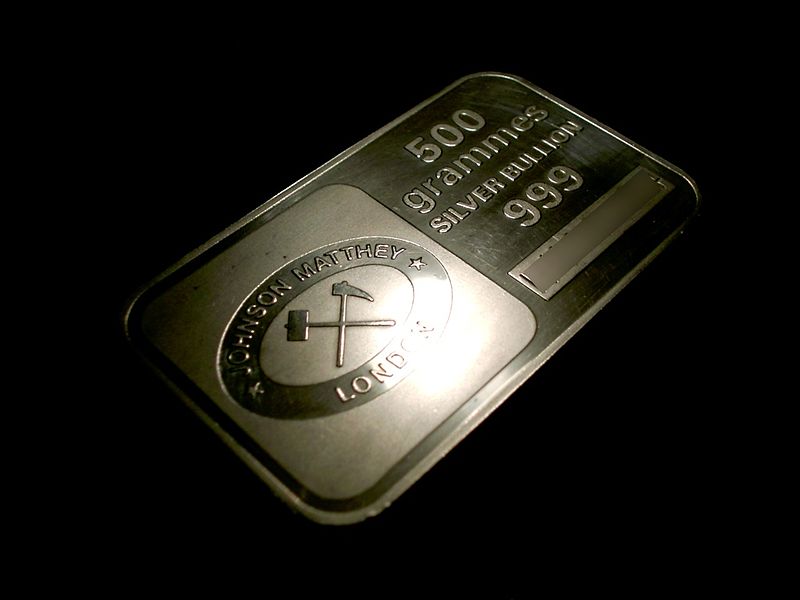 800px-Johnson_Matthey_500_grammes_silver_bullion